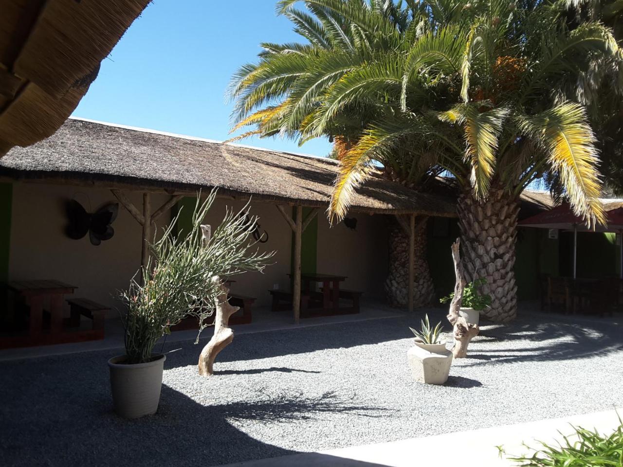 Melissa'S Guest House Kamanjab Exterior foto
